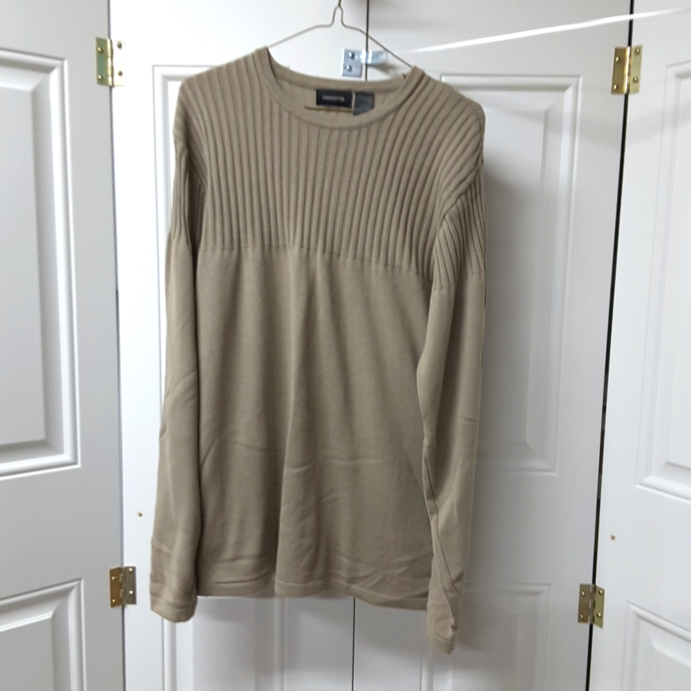 Claiborne Men's sweater
